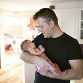 dad with newborn