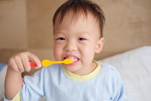 Brushing 6 hot sale month old's teeth