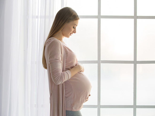 42 weeks pregnant: Symptoms, tips, and baby development